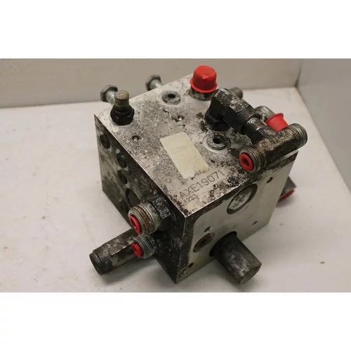 Previously owned Hydraulic Control Valve fits John Deere S660 S670HM S680HM S550 S650 S680 S760 S670 S690 S770 S690HM AXE19232
